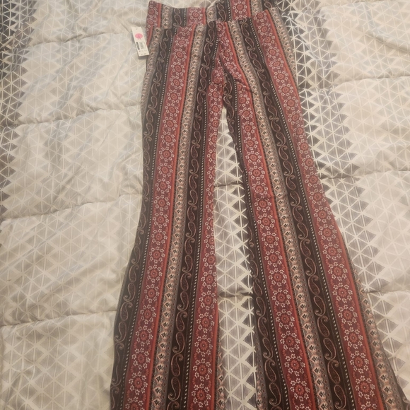 This is some stuff . I took a picture of a list . I rent a store unit come see i - Picture 5 of 16